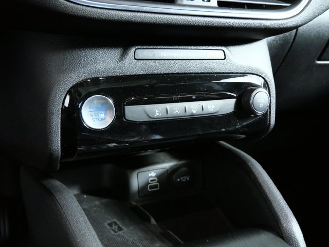 Certified 2025 Ford Escape Platinum AWD/4WD image 21