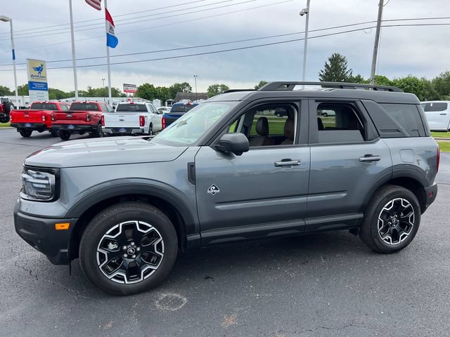 Certified 2025 Ford Bronco Sport Outer Banks w/ Outer Banks Tech Package+ AWD/4WD image 3
