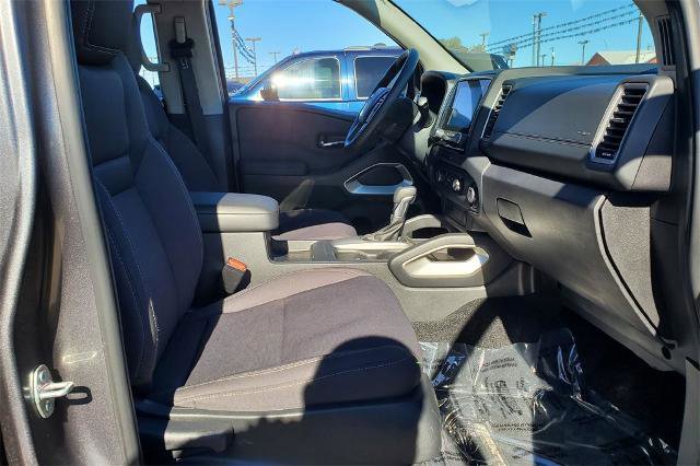 Used 2024 Nissan Frontier SV image 22
