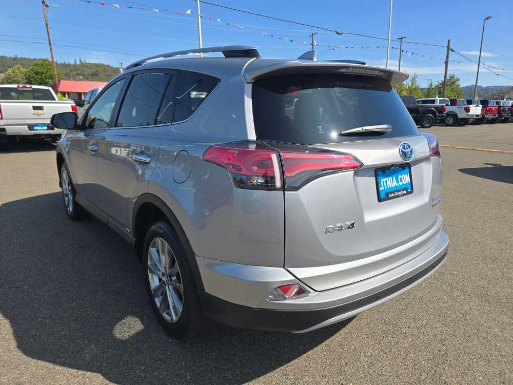 Used 2018 Toyota RAV4 Limited AWD/4WD image 3