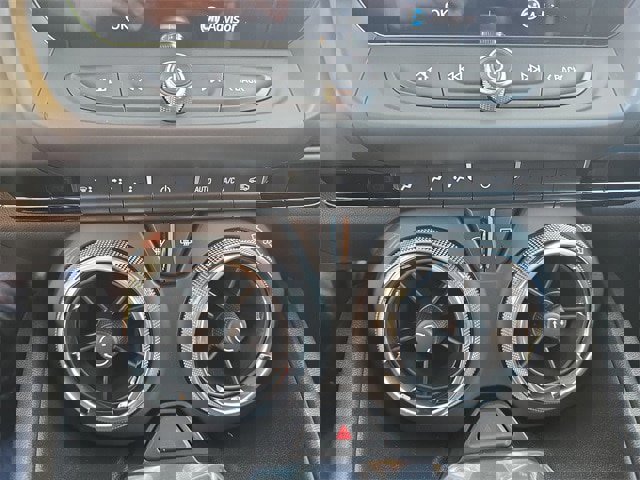 Used 2022 Chevrolet Camaro LT w/ RS Package image 19