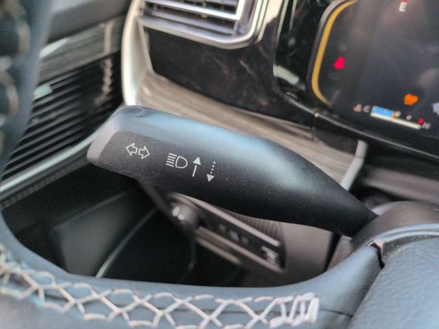 Used 2022 Jeep Wagoneer Series III AWD/4WD image 42