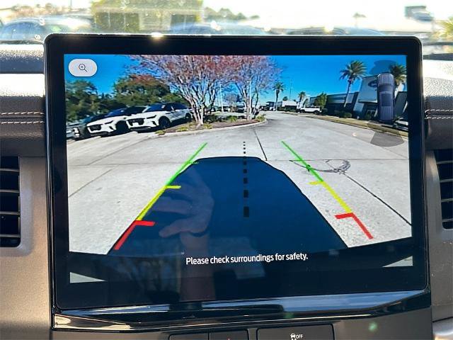 Certified 2023 Ford Expedition XLT image 18