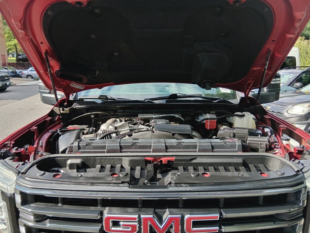 Used 2022 GMC Sierra 2500 AT4 w/ AT4 Premium Plus Package AWD/4WD image 12