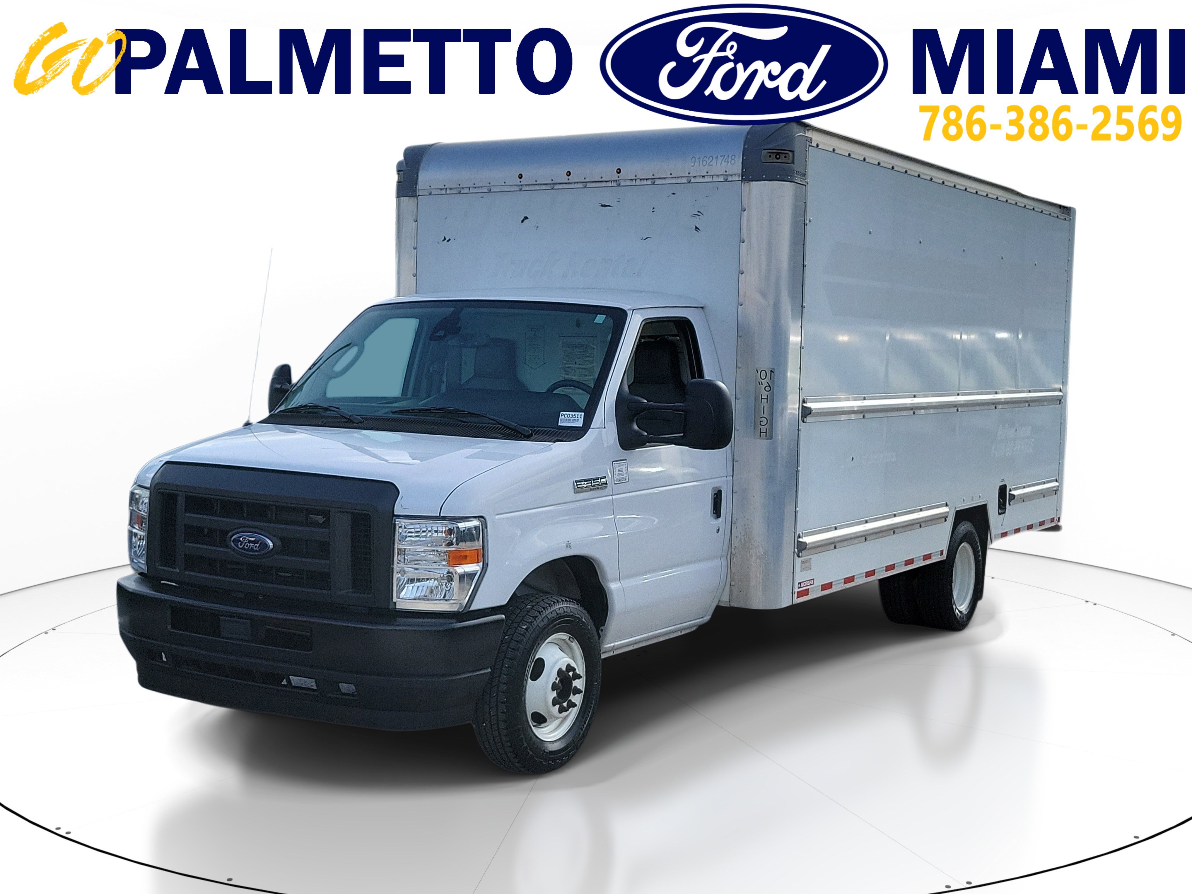 Certified 2022 Ford E-350 and Econoline 350 Super Duty RWD image 3