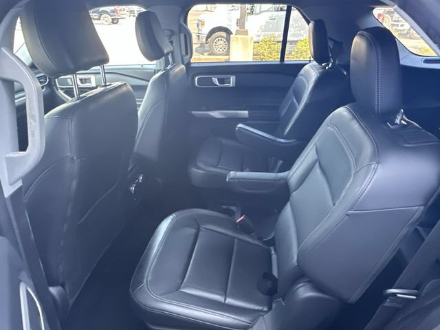 Certified 2021 Ford Explorer XLT w/ Equipment Group 202A RWD image 22