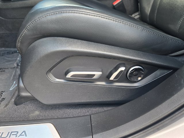 Used 2020 Acura RDX FWD image 12