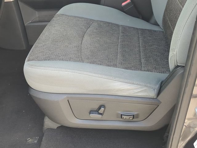 Used 2017 RAM 1500 Classic SLT RWD image 19