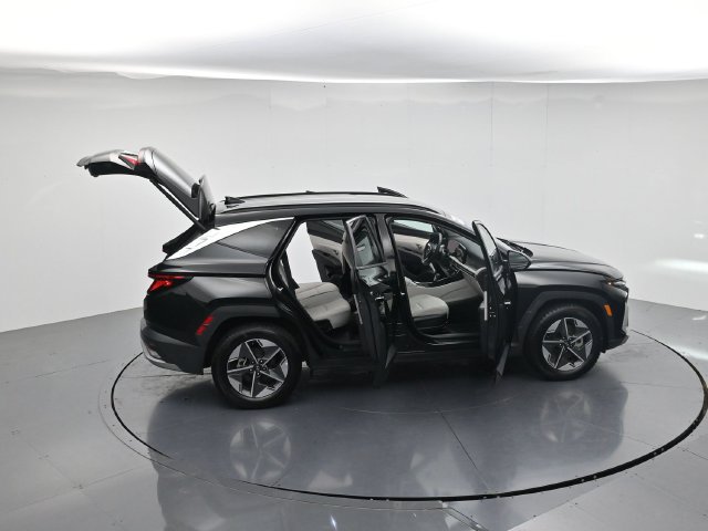 Used 2025 Hyundai Tucson SEL FWD image 41