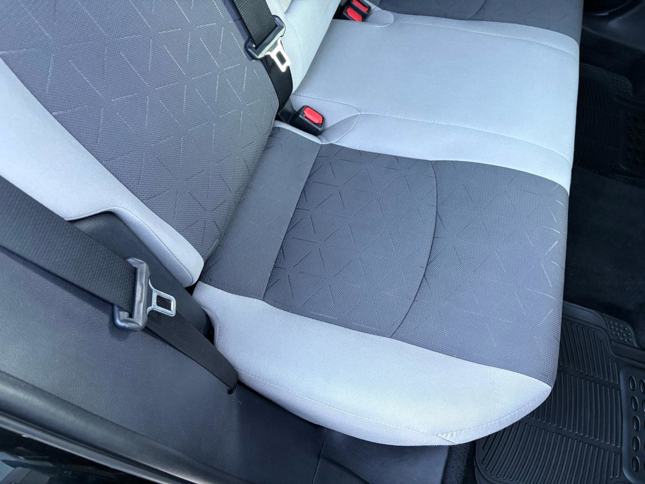 Used 2021 Toyota RAV4 XLE FWD image 49