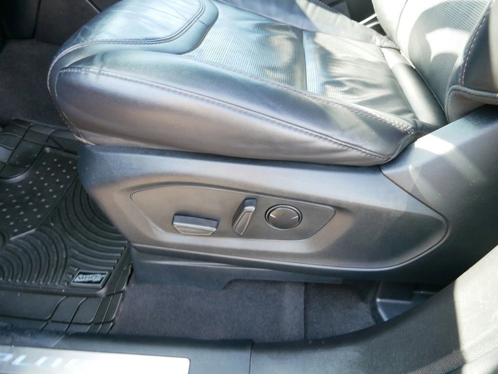 Certified 2023 Ford Explorer Platinum w/ Equipment Group 601A image 8