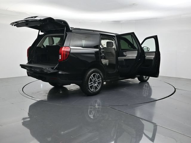 Certified 2025 Ford Expedition Active AWD/4WD image 54