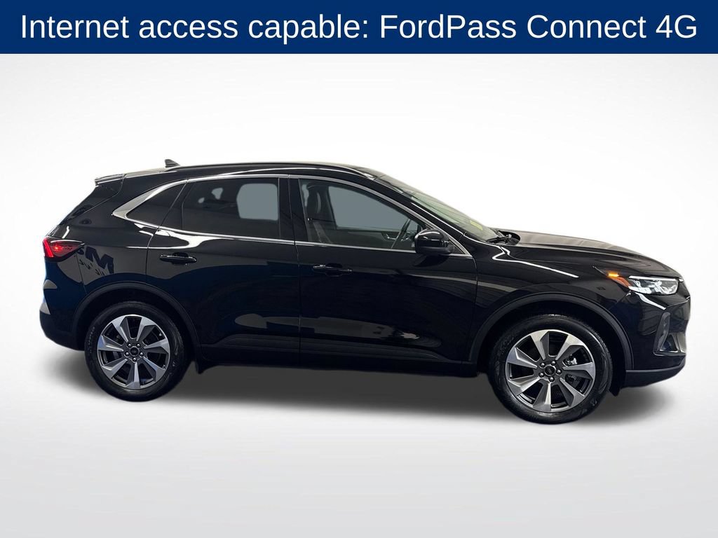 Certified 2025 Ford Escape Platinum AWD/4WD image 7