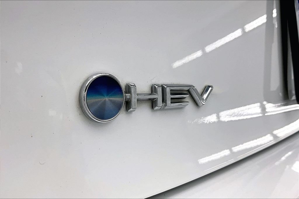 Used 2025 Toyota Camry LE FWD image 8