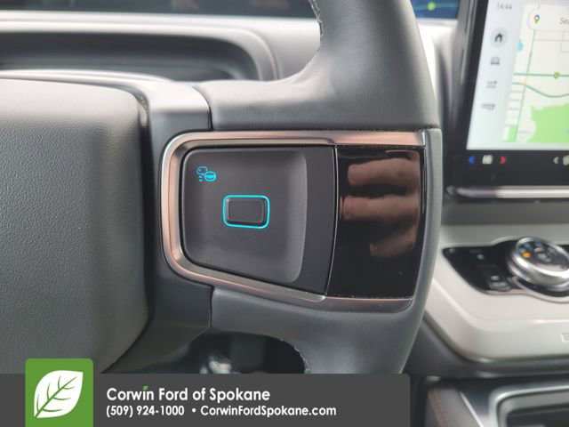 Certified 2025 Ford Expedition Active AWD/4WD image 32