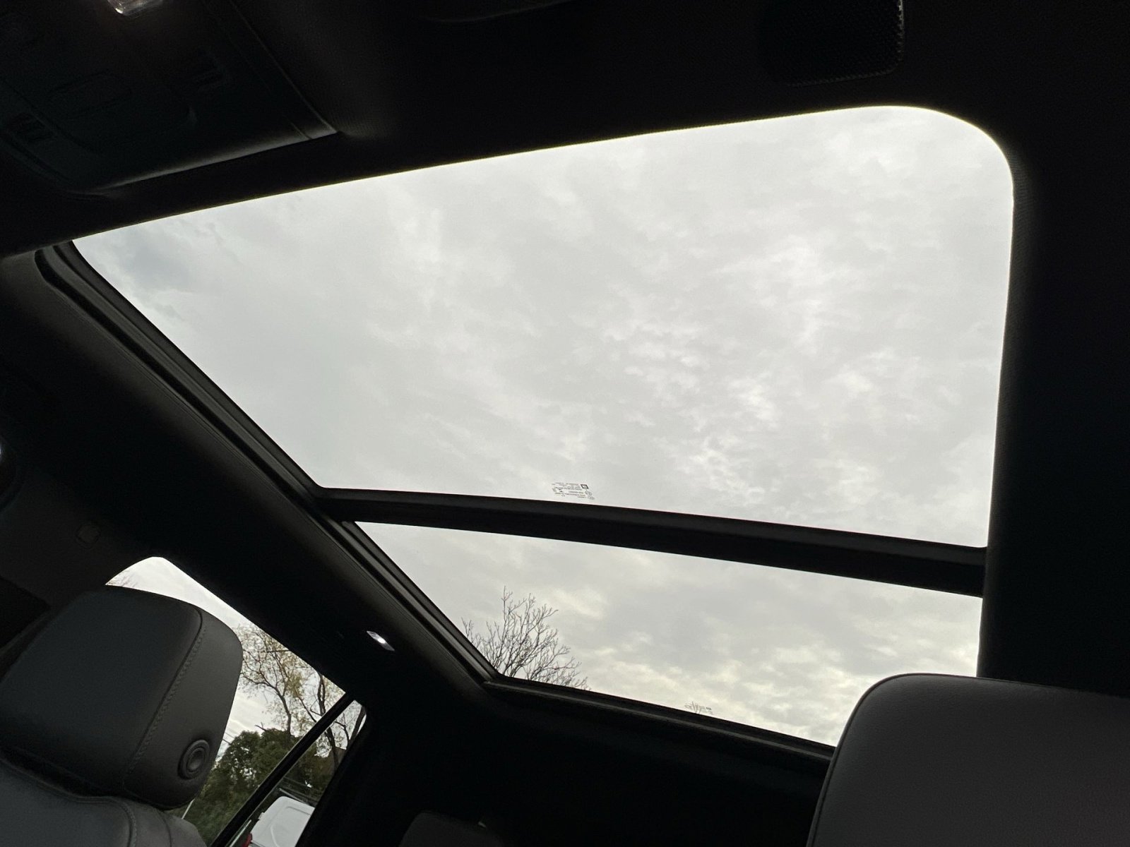 Used 2023 Chevrolet Tahoe Z71 w/ Luxury Package image 23