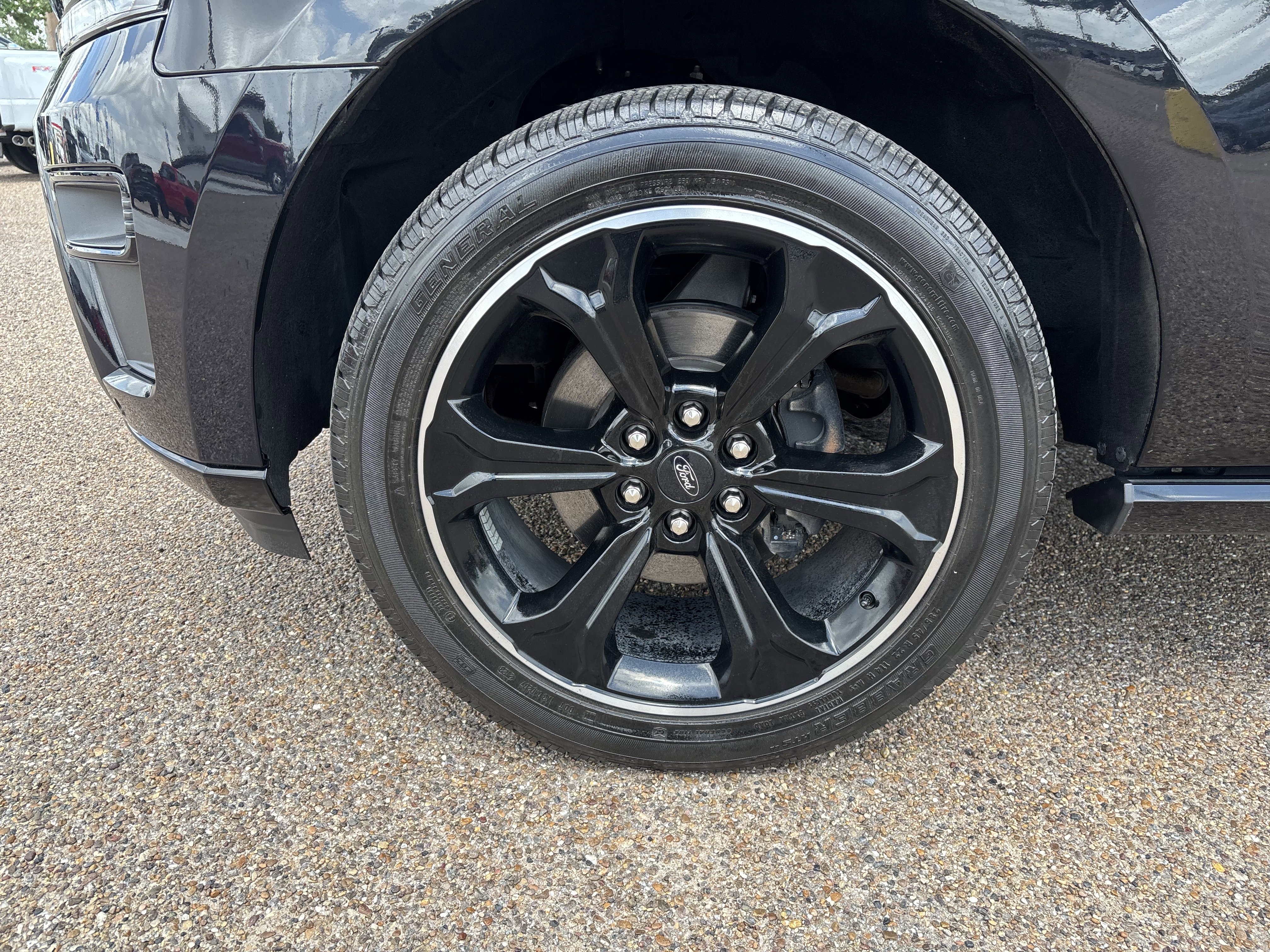 Certified 2023 Ford Expedition Limited RWD image 8