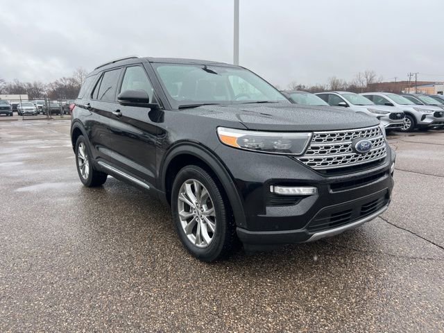 Certified 2022 Ford Explorer Limited w/ Limited Technology Package image 3