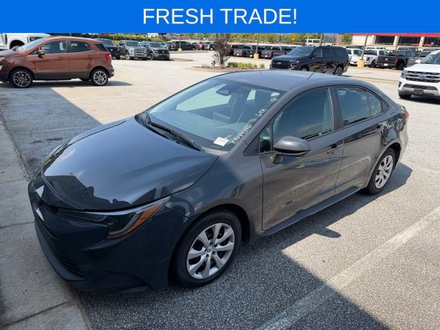 Used 2024 Toyota Corolla LE FWD image 1