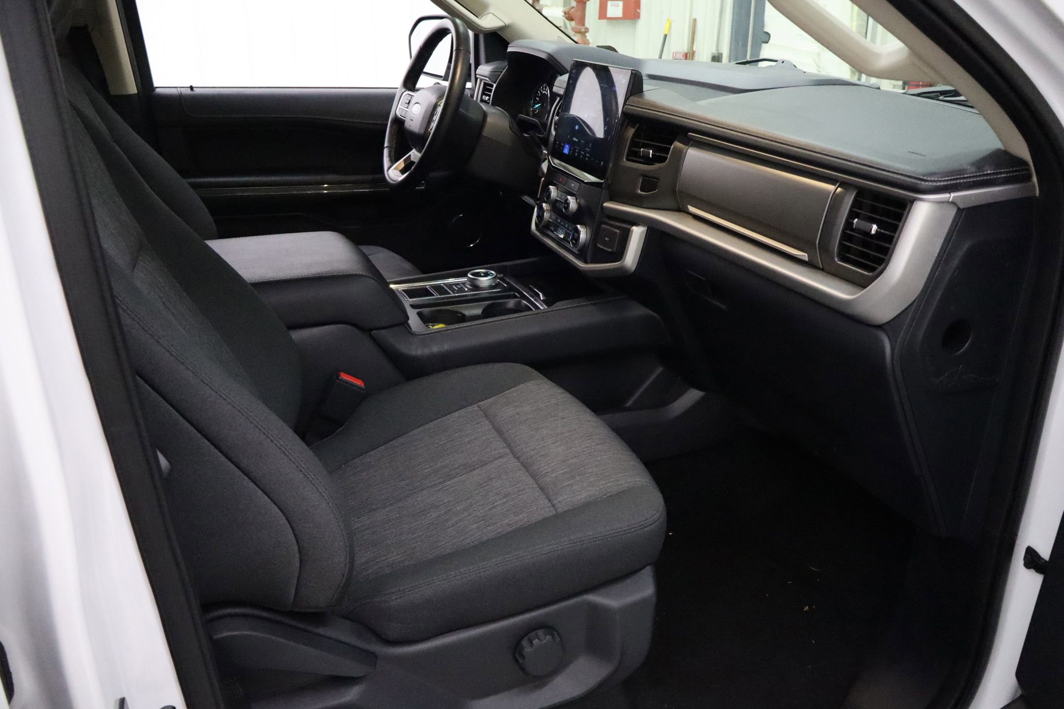 Certified 2022 Ford Expedition XLT image 29