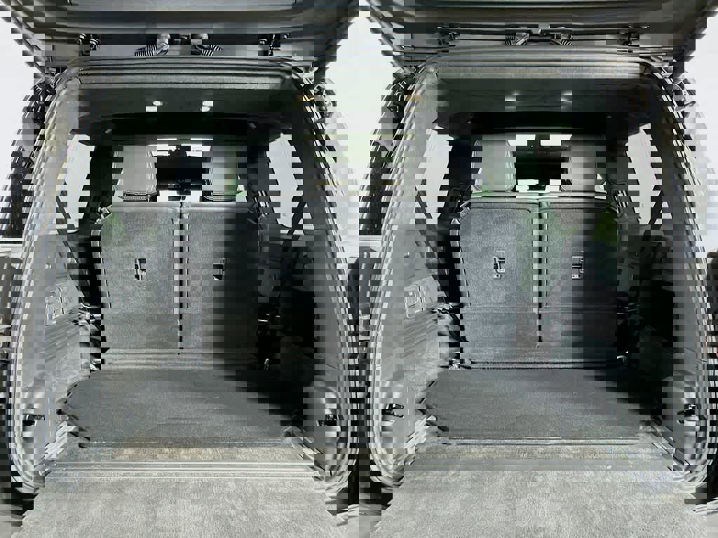 Used 2025 Rivian R1S Adventure AWD/4WD image 22