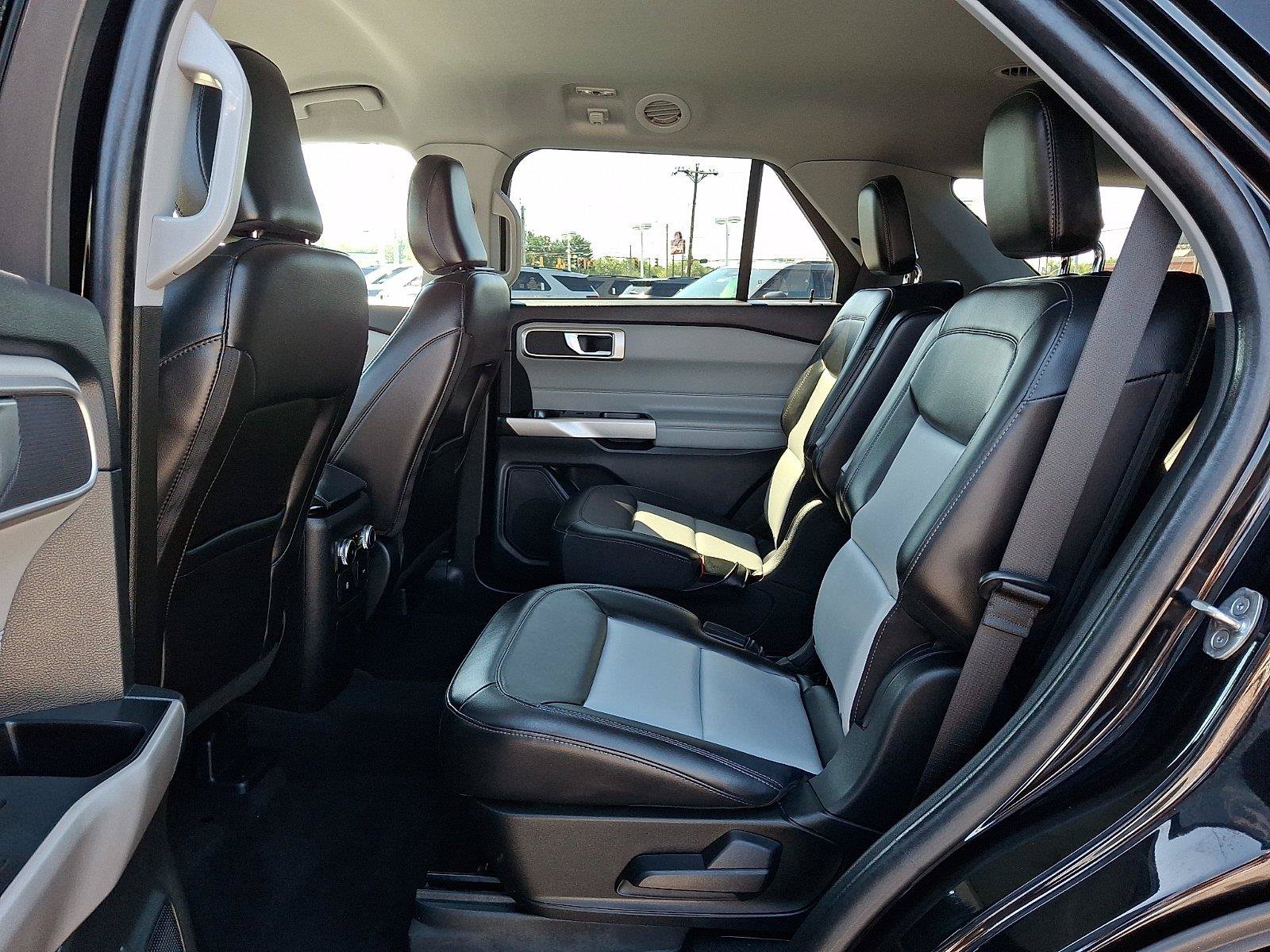 Certified 2023 Ford Explorer XLT w/ Equipment Group 202A AWD/4WD image 10