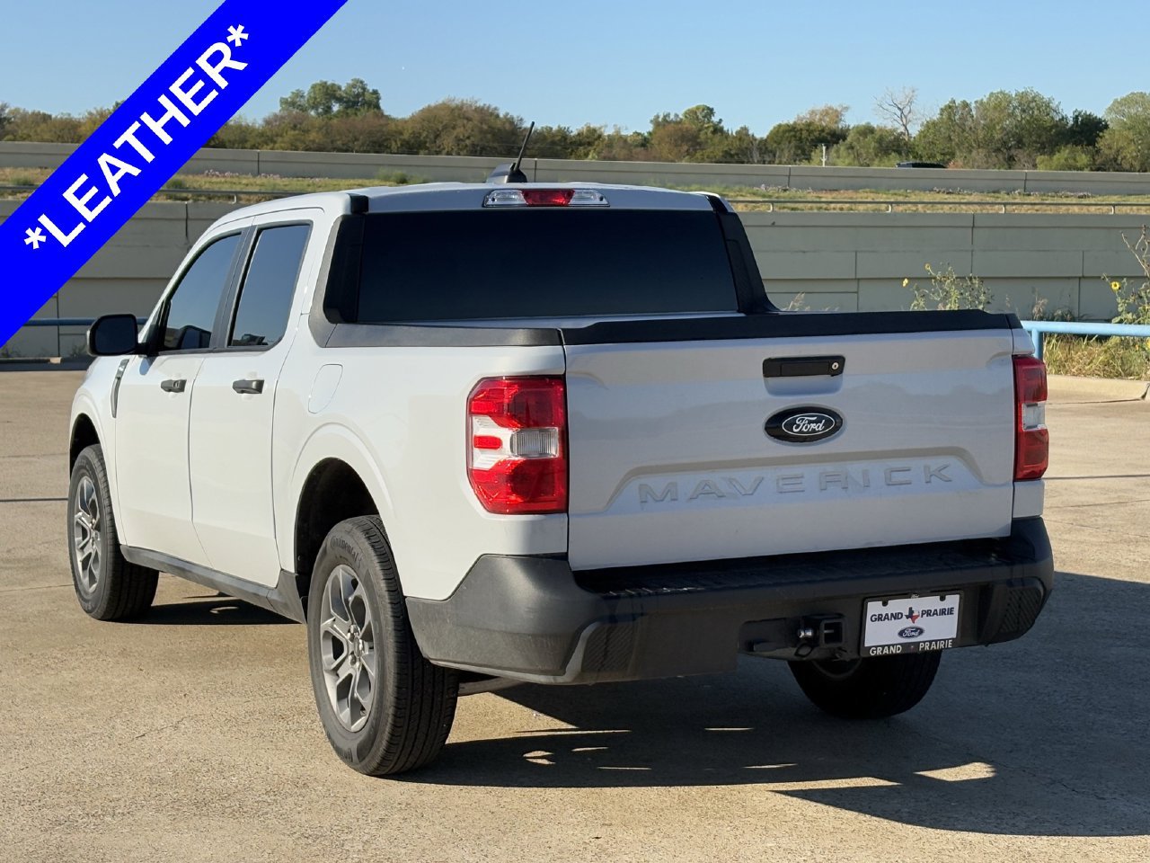 Certified 2025 Ford Maverick XLT w/ Equipment Group 302A AWD/4WD image 7