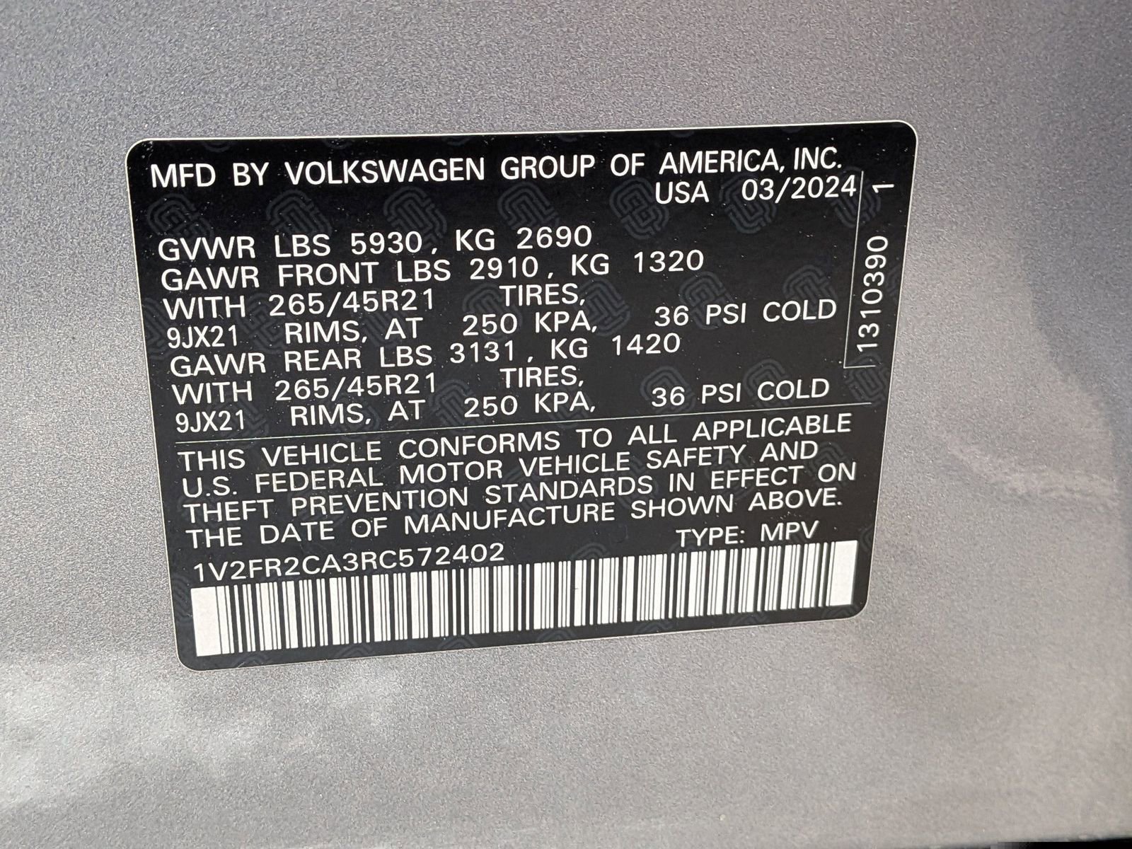 Used 2024 Volkswagen Atlas SEL Premium R-Line image 16