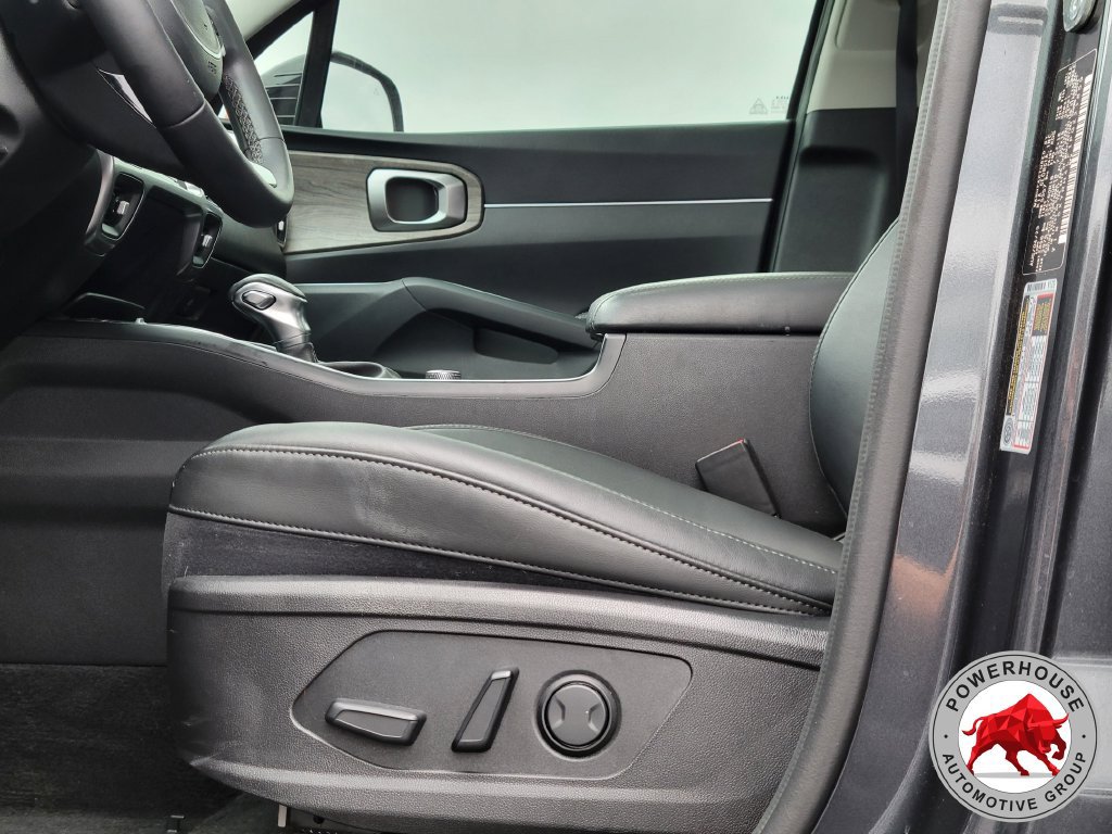 Used 2023 Kia Sorento EX w/ Panoramic Sunroof Package FWD image 27