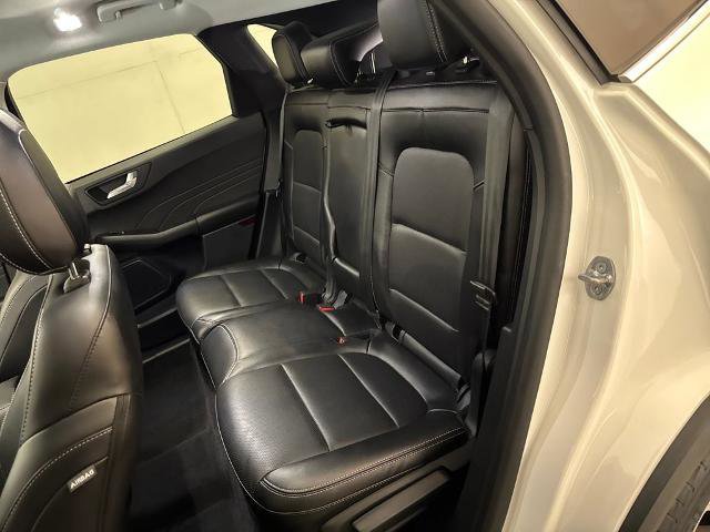 Certified 2022 Ford Escape Titanium image 31