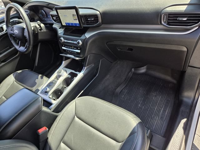 Certified 2020 Ford Explorer XLT w/ Equipment Group 202A AWD/4WD image 19