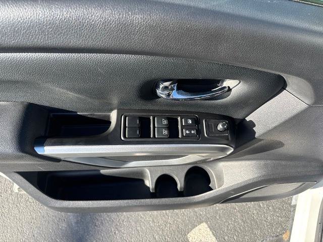 Used 2018 Nissan Titan SV w/ SV Convenience Package AWD/4WD image 13