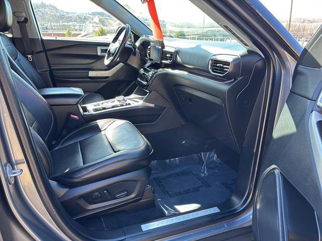 Certified 2022 Ford Explorer Limited w/ Equipment Group 301A image 19