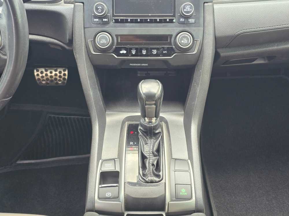 Used 2018 Honda Civic Sport image 14