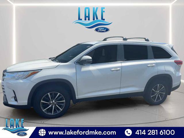 Used 2019 Toyota Highlander XLE AWD/4WD image 9