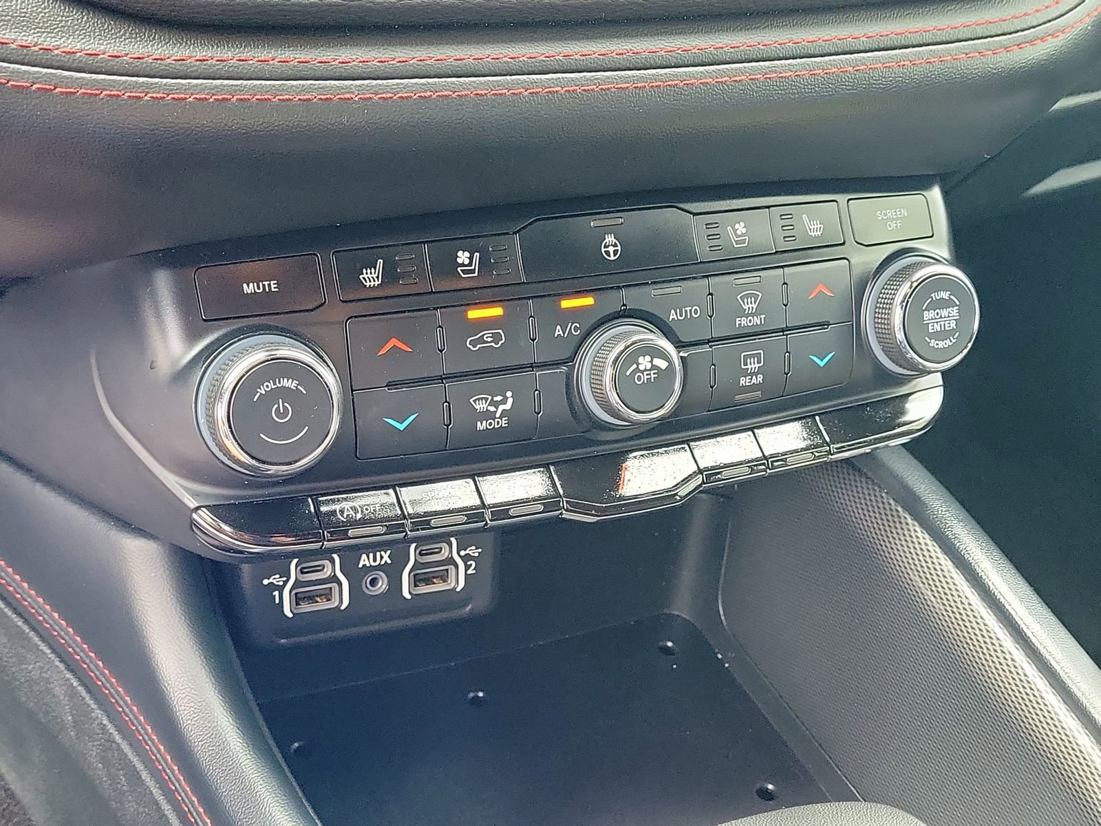 Used 2024 Dodge Durango GT AWD/4WD image 28