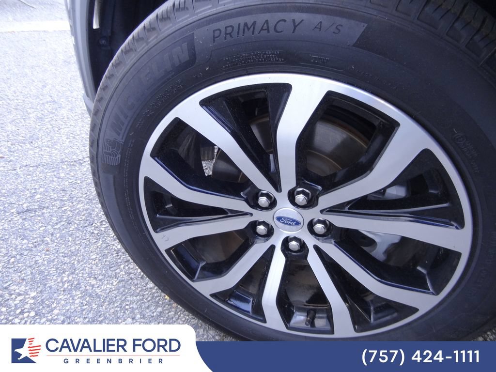 Certified 2025 Ford Explorer ST-Line AWD/4WD image 40