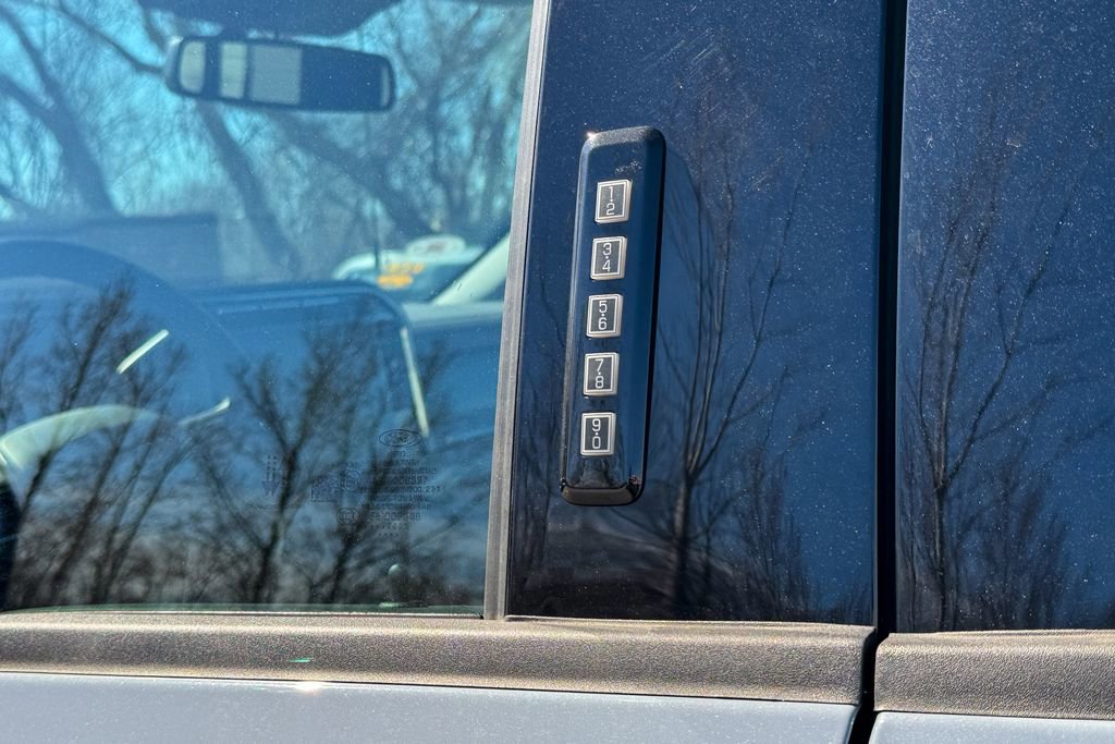 Certified 2024 Ford F250 Lariat w/ Black Appearance Package image 27