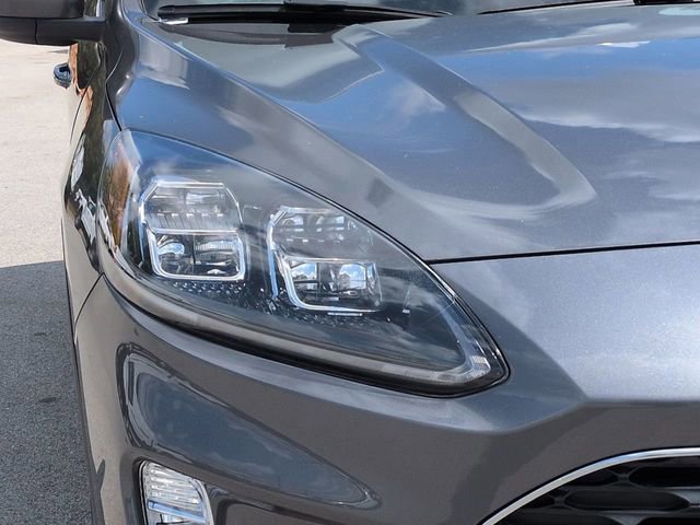 Certified 2022 Ford Escape Titanium image 9