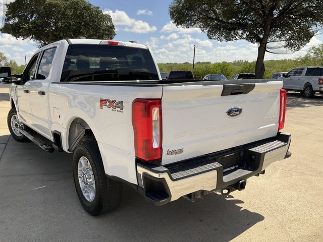 Certified 2025 Ford F250 XLT w/ FX4 Off-Road Package AWD/4WD image 15