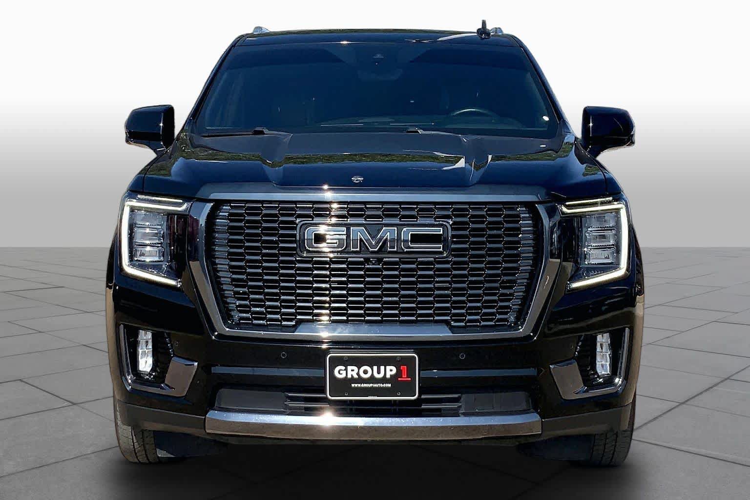 Used 2024 GMC Yukon XL Denali Ultimate AWD/4WD image 4