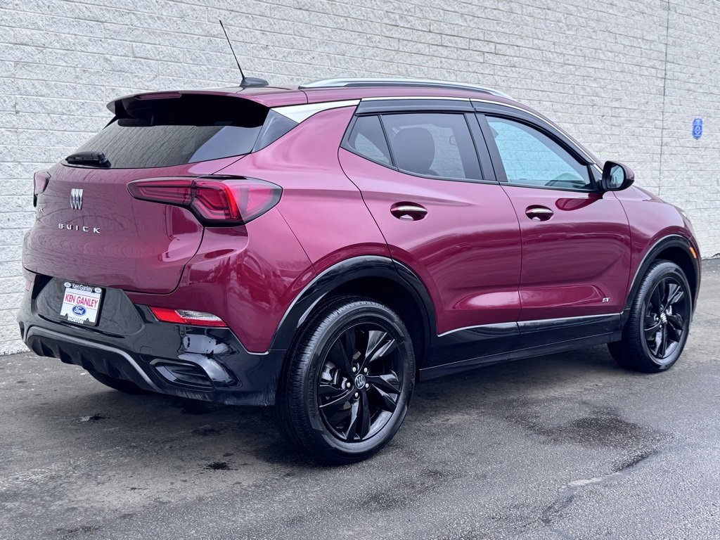 Used 2025 Buick Encore GX Sport Touring image 3