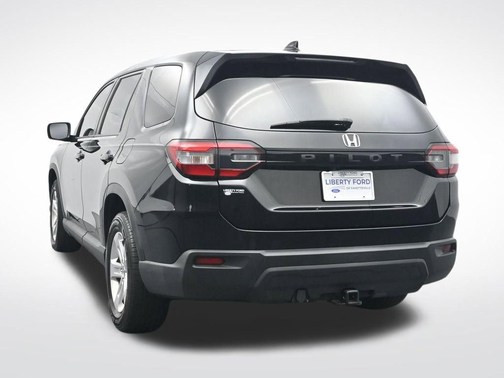 Used 2023 Honda Pilot LX image 9