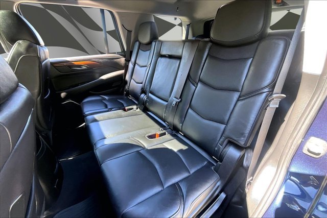Used 2020 Cadillac Escalade Luxury AWD/4WD image 26