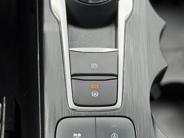 Certified 2025 Ford Escape Active AWD/4WD image 16