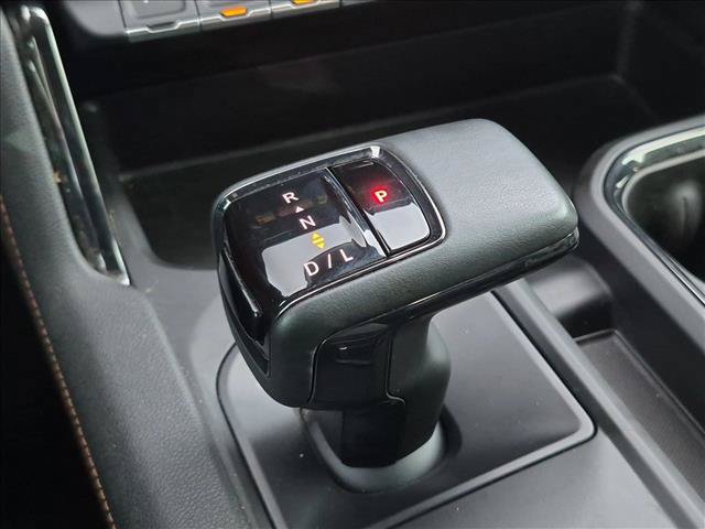 Used 2023 GMC Sierra 1500 AT4 w/ AT4 Premium Package AWD/4WD image 11