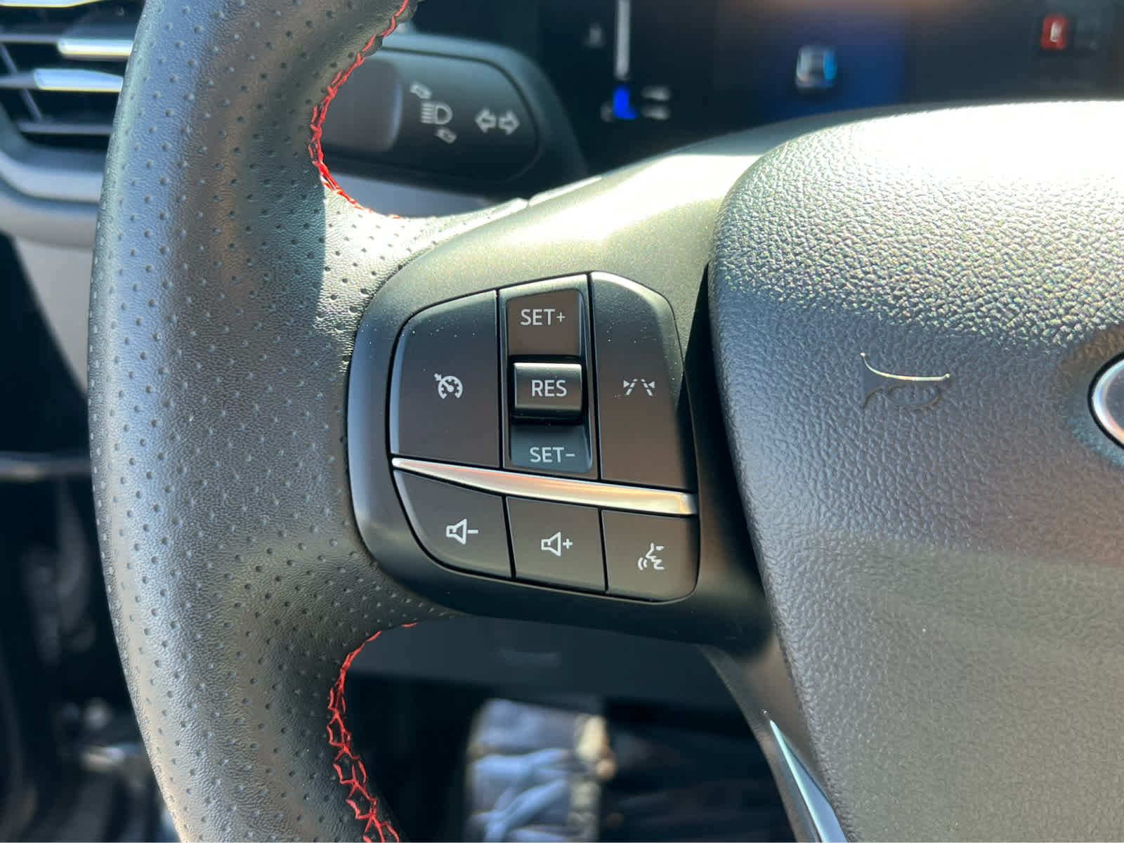 Certified 2024 Ford Escape ST-Line AWD/4WD image 32