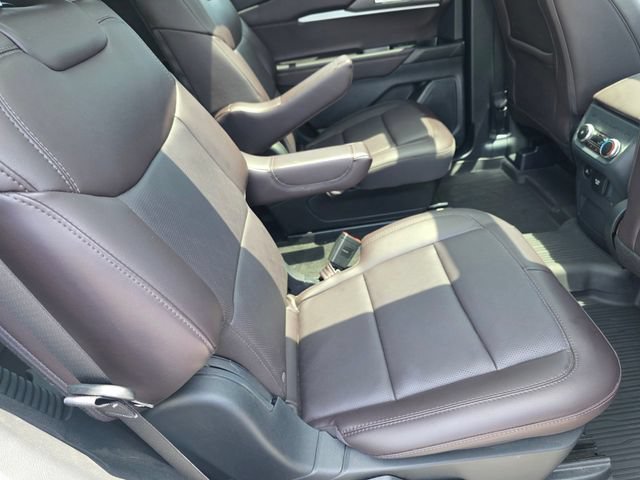 Certified 2025 Ford Explorer Platinum RWD image 15