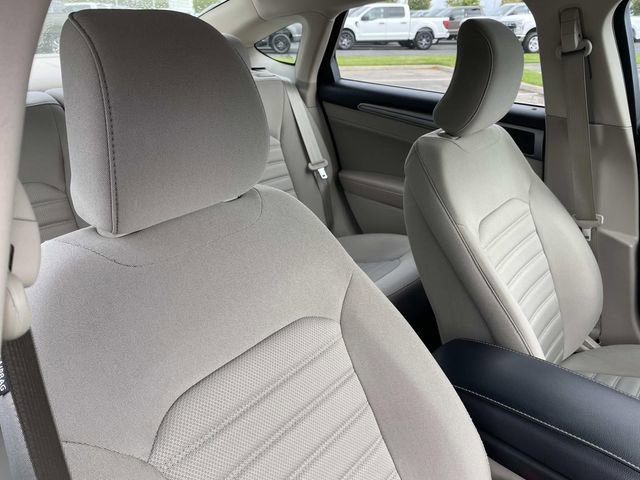 Certified 2018 Ford Fusion SE FWD image 35