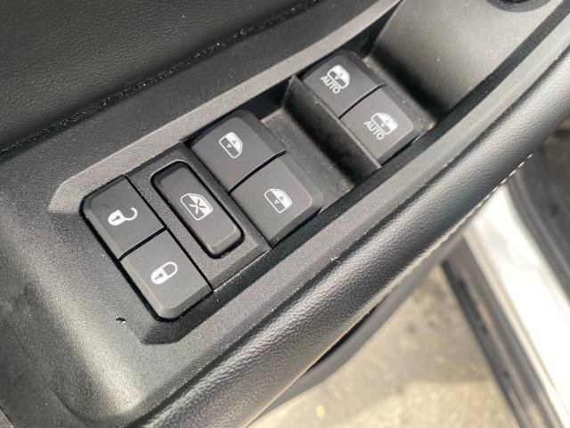 Used 2023 Jeep Grand Cherokee L Limited image 13